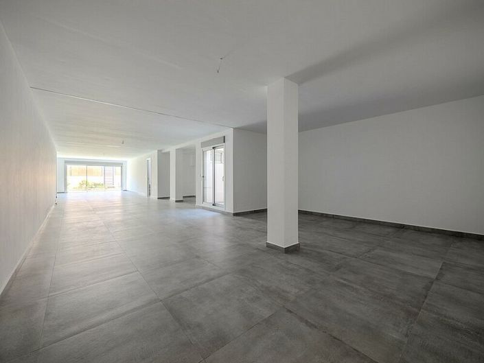 Image No.3-4 Bed Villa for sale