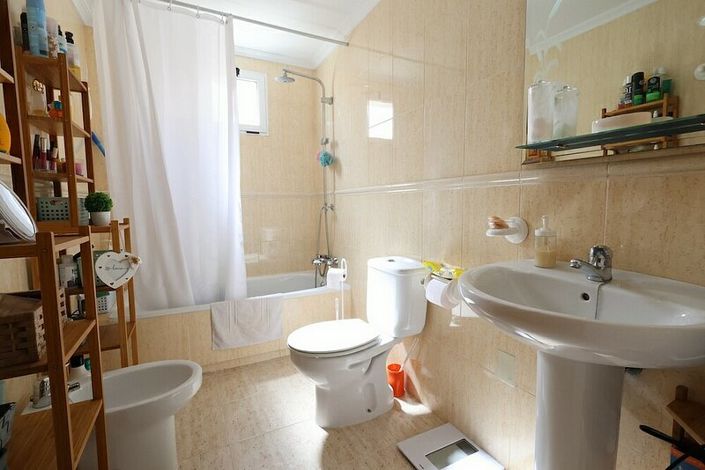 Image No.8-2 Bed Apartment for sale