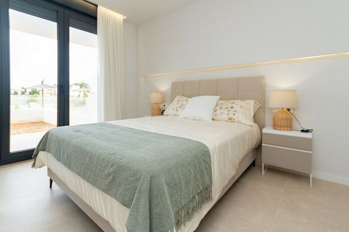 Image No.10-3 Bed Apartment for sale