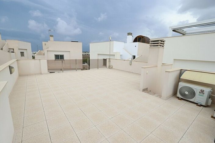 Image No.15-3 Bed Villa for sale