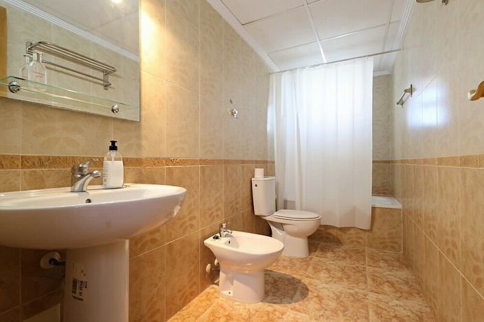 Image No.10-2 Bed Townhouse for sale