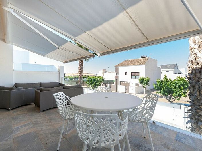 Image No.12-3 Bed Villa for sale