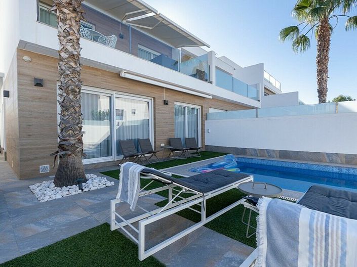 Image No.15-3 Bed Villa for sale