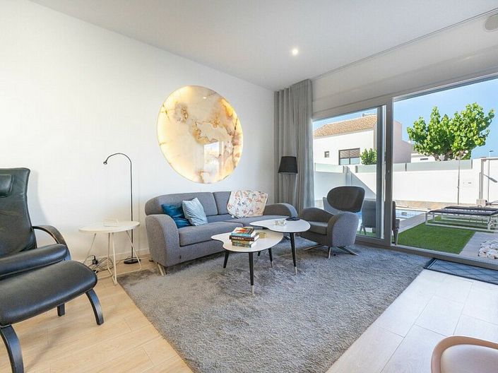Image No.3-3 Bed Villa for sale