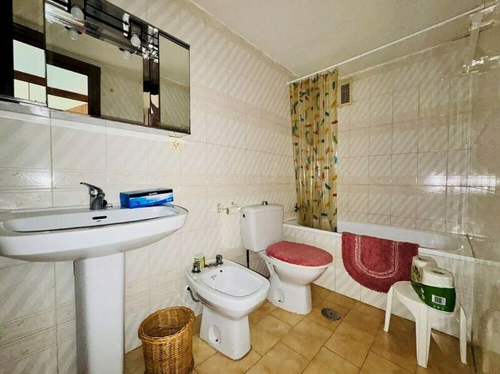 Image No.13-3 Bed Apartment for sale