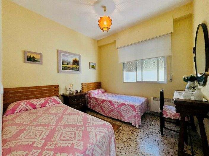 Image No.12-3 Bed Apartment for sale