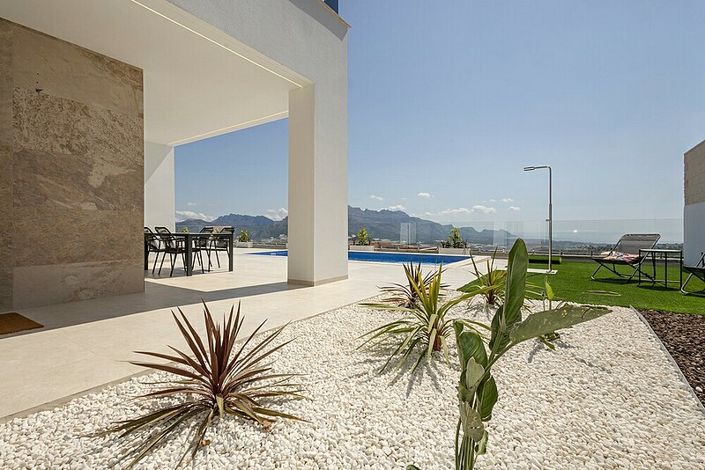 Image No.4-3 Bed Villa for sale
