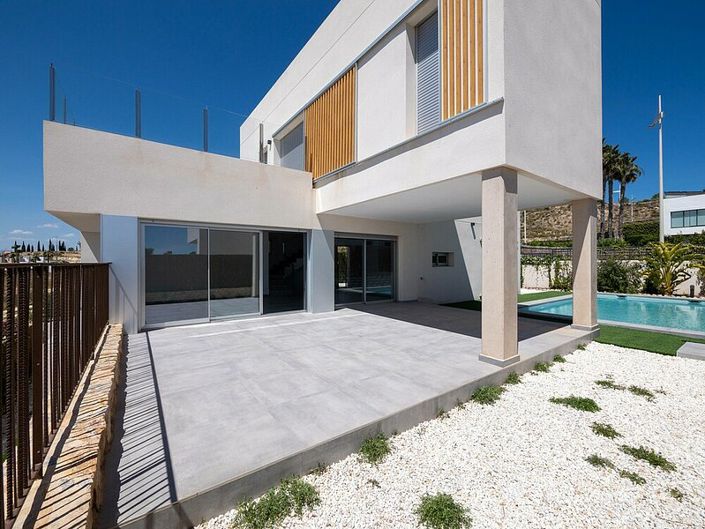 Image No.15-4 Bed Villa for sale