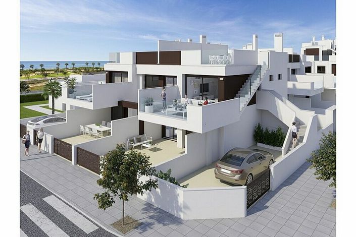 Image No.16-3 Bed Townhouse for sale