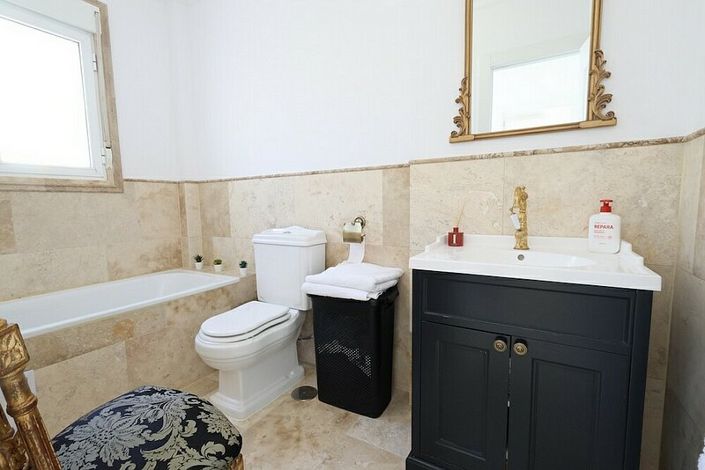 Image No.9-2 Bed Villa for sale