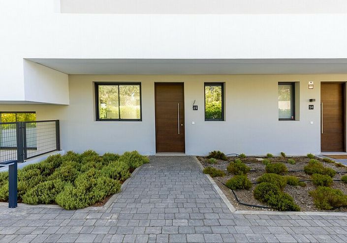 Image No.2-3 Bed Villa for sale