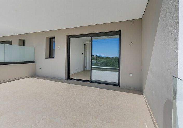 Image No.5-3 Bed Villa for sale