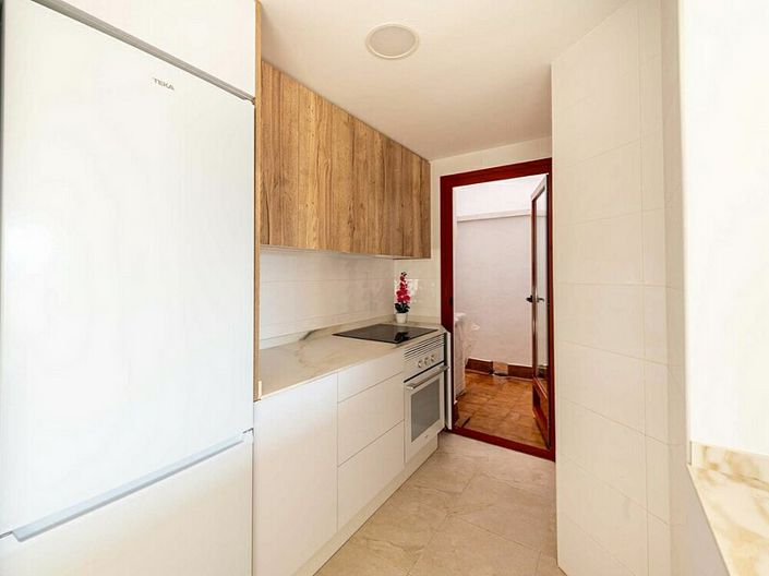 Image No.10-1 Bed Apartment for sale