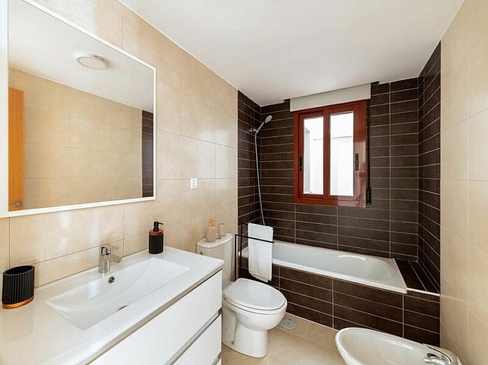 Image No.12-1 Bed Apartment for sale
