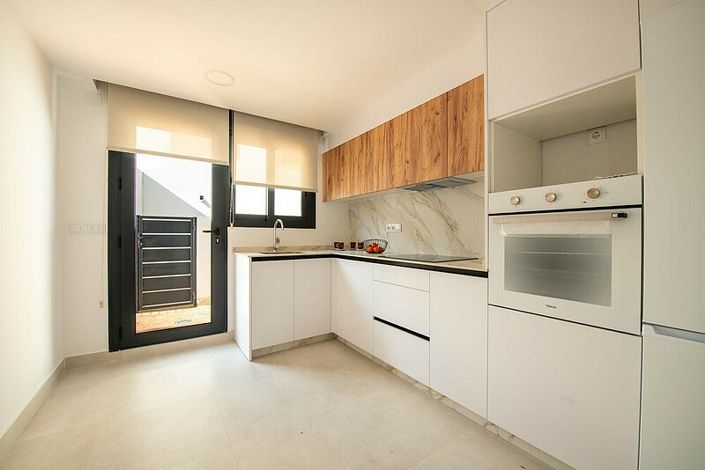 Image No.7-3 Bed Villa for sale