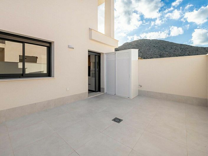Image No.8-2 Bed Villa for sale