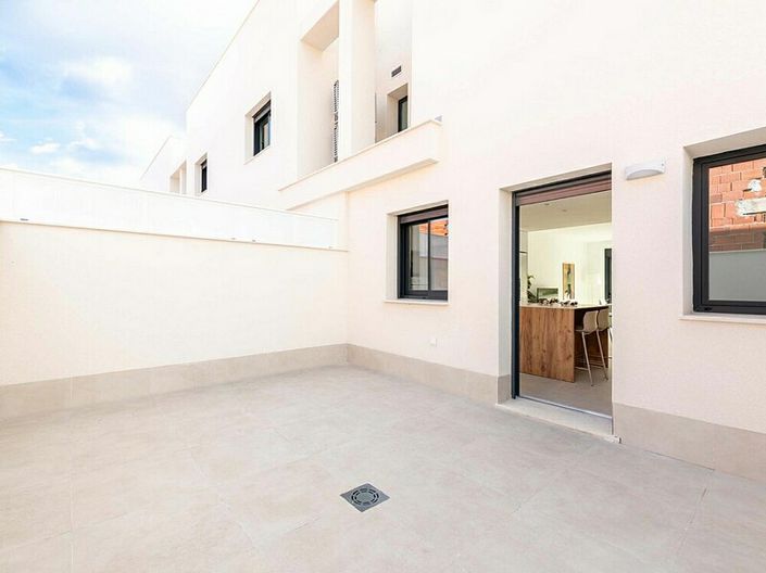 Image No.8-3 Bed Villa for sale