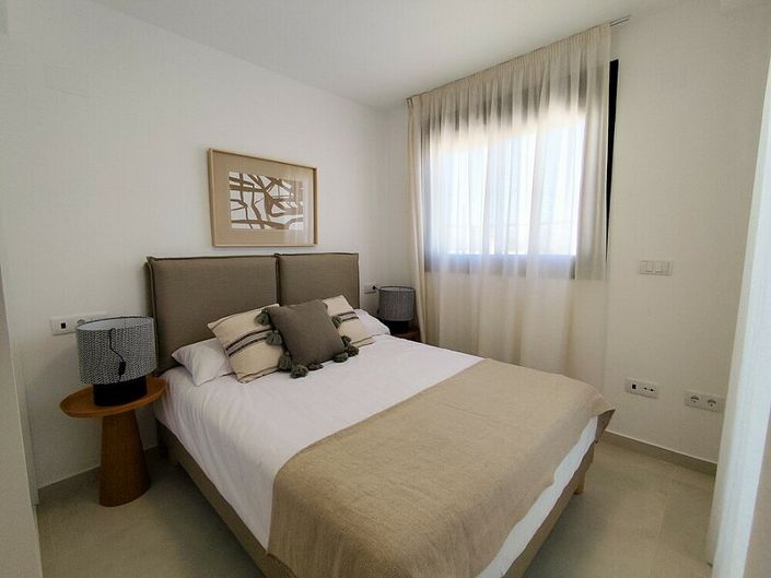 Image No.9-2 Bed Bungalow for sale