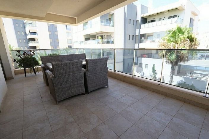 Image No.8-2 Bed Apartment for sale