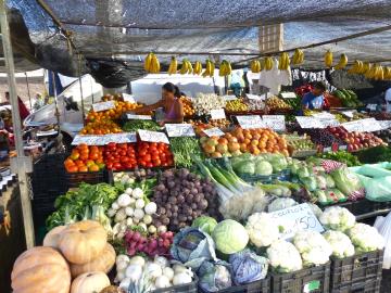 Daily-street-markets-