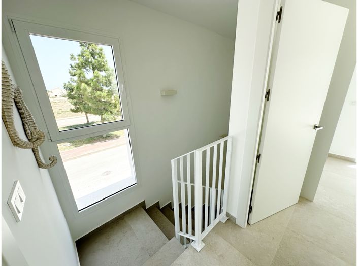 Image No.18-3 Bed Villa for sale