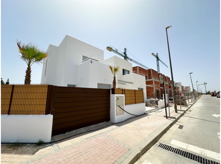 Image No.41-3 Bed Villa for sale
