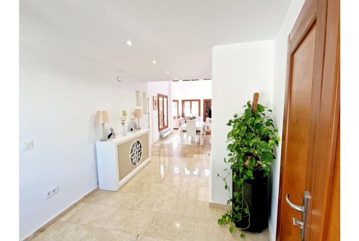 Image No.13-4 Bed Villa for sale