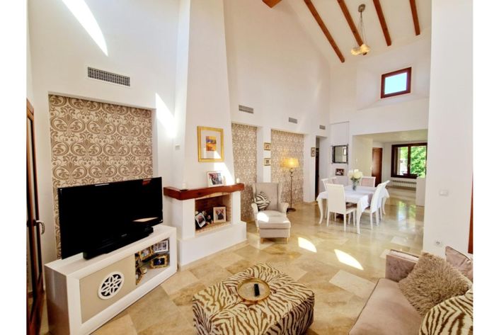 Image No.17-4 Bed Villa for sale