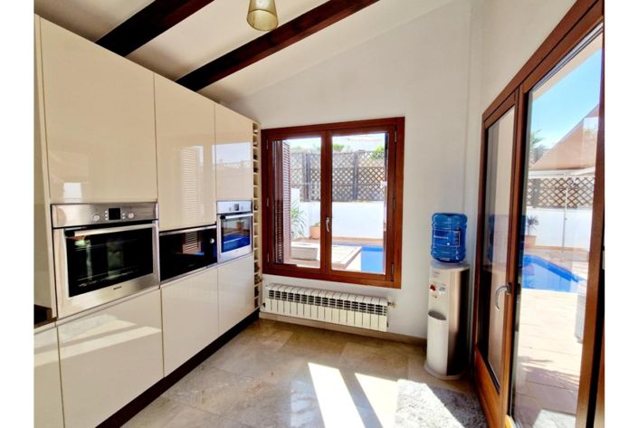 Image No.26-4 Bed Villa for sale