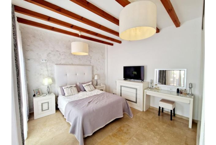 Image No.28-4 Bed Villa for sale