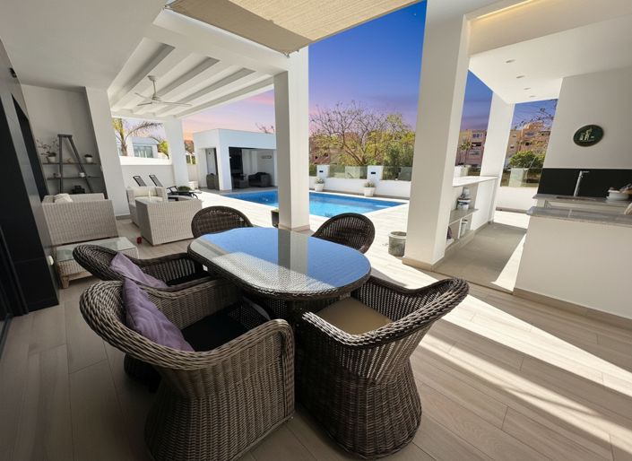 Image No.18-5 Bed Villa for sale