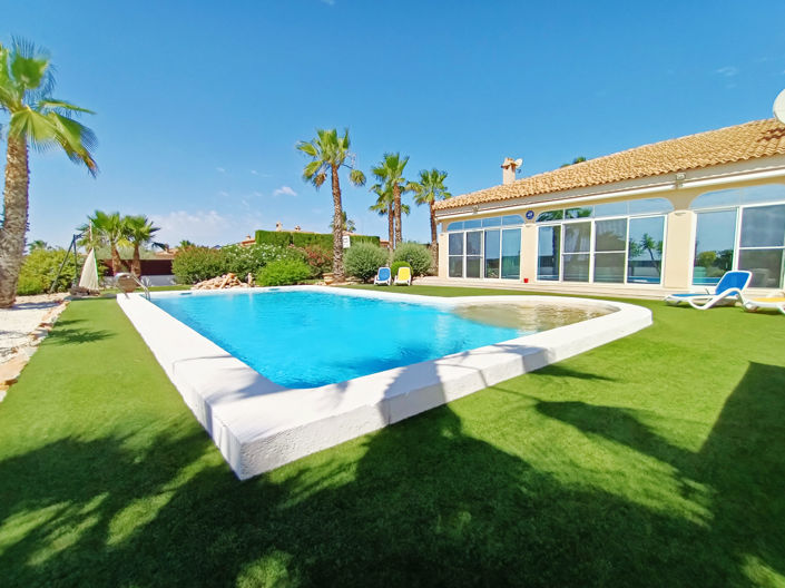 Image No.17-6 Bed Villa for sale