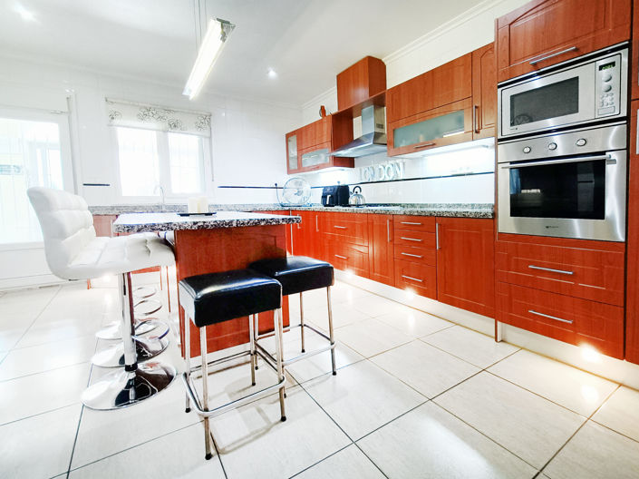 Image No.9-6 Bed Villa for sale