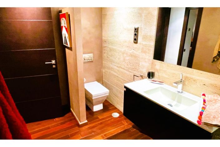 Image No.17-5 Bed Villa for sale