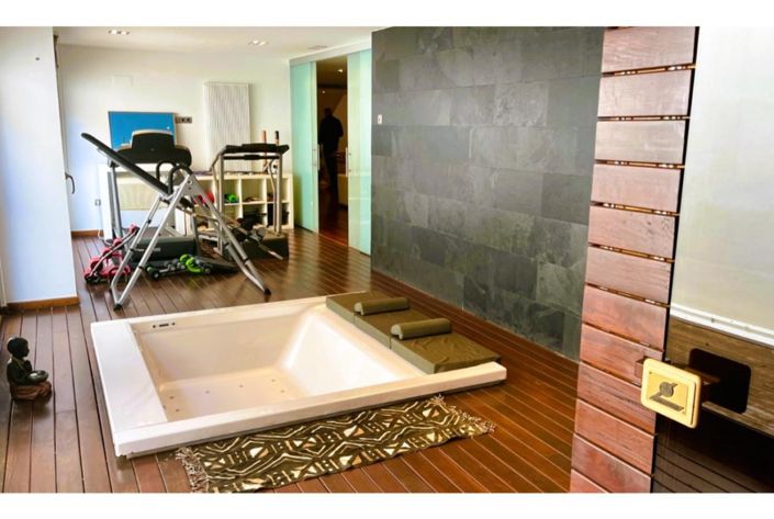 Image No.29-5 Bed Villa for sale