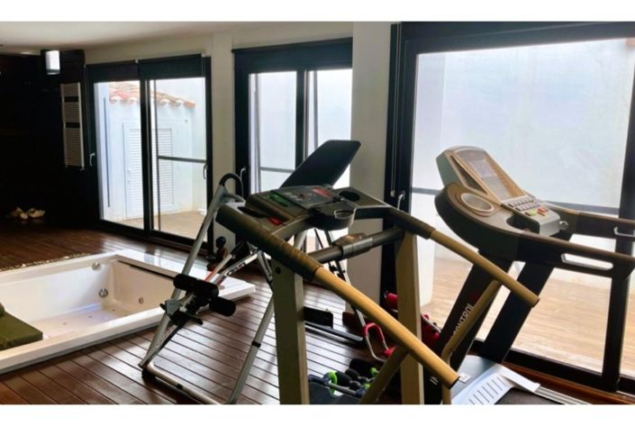 Image No.30-5 Bed Villa for sale