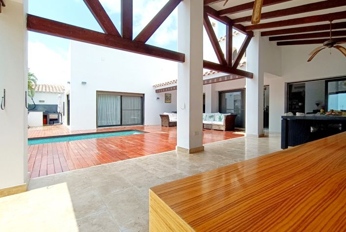 Image No.31-5 Bed Villa for sale