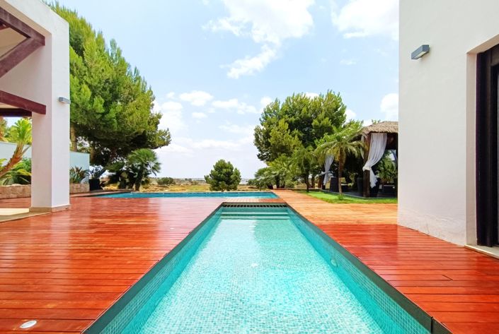 Image No.38-5 Bed Villa for sale