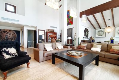 el-valle-rubi-villa-32-main-living-10w-1170x7