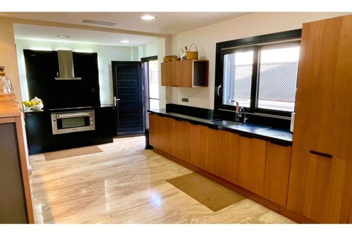 Image No.6-5 Bed Villa for sale