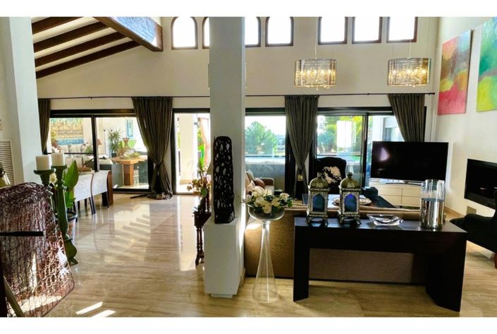 Image No.8-5 Bed Villa for sale