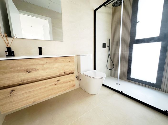 Image No.17-4 Bed Villa for sale