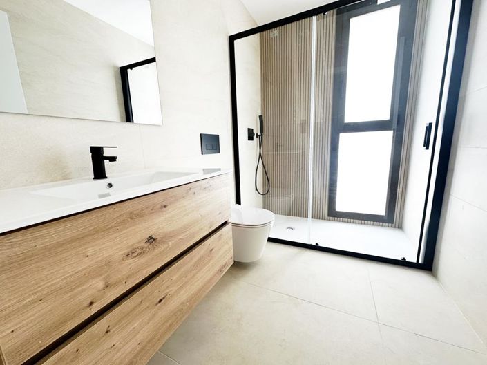 Image No.19-4 Bed Villa for sale