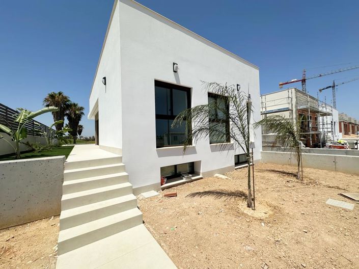 Image No.35-4 Bed Villa for sale