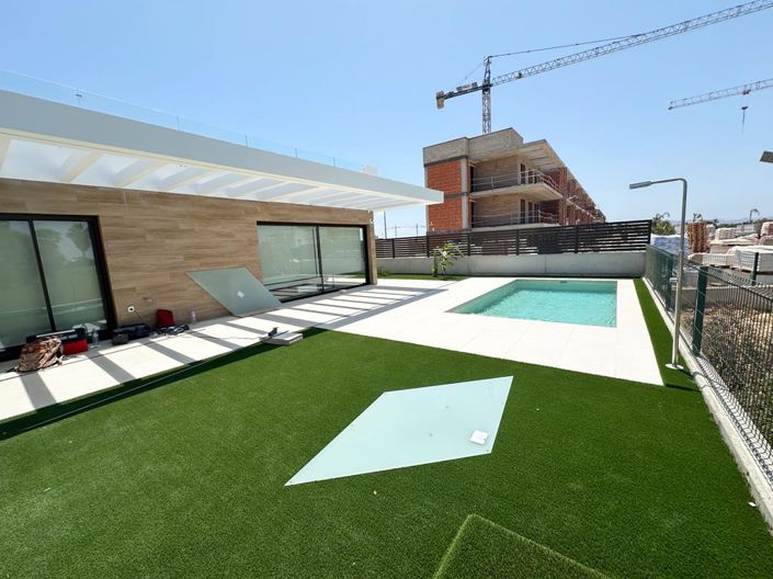 Image No.4-4 Bed Villa for sale