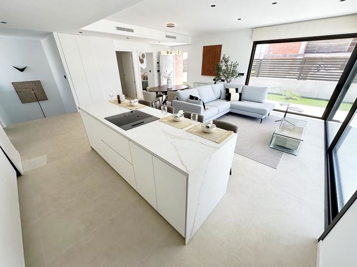 Image No.6-4 Bed Villa for sale