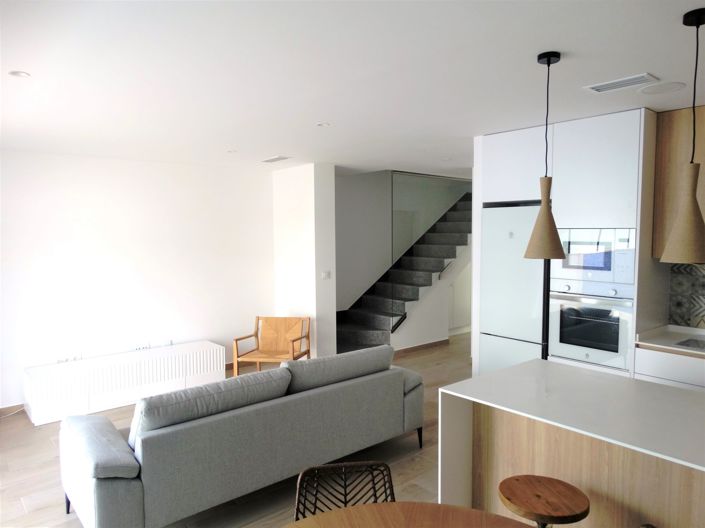 Image No.12-3 Bed Townhouse for sale