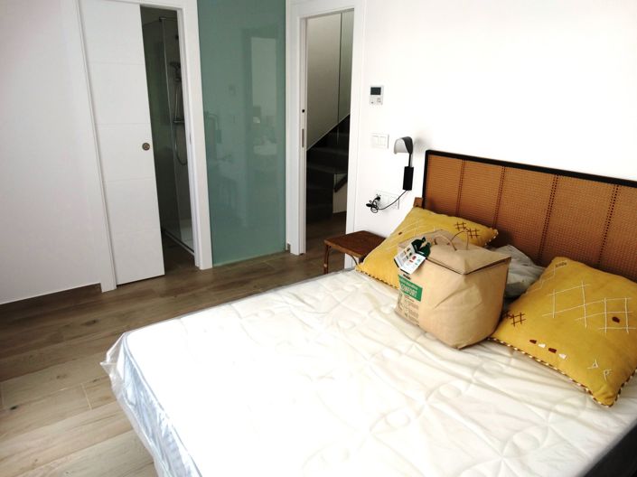 Image No.9-3 Bed Townhouse for sale