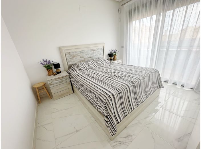 Image No.23-2 Bed Apartment for sale