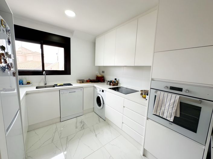 Image No.3-2 Bed Apartment for sale